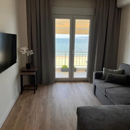 Apartman Thalassa Living Beachfront Sea View