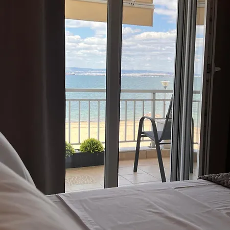 Thalassa Living Beachfront Sea View *