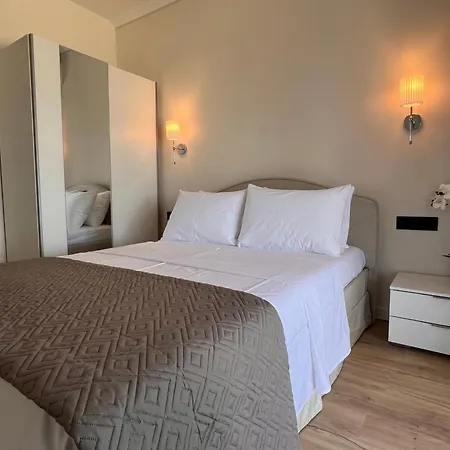 Thalassa Living Beachfront Sea View Appartement *
